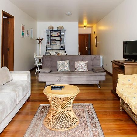 Apartamento Amplo E Aconchegante Na Av Das Hortencias No Centro De Gramado Exterior photo