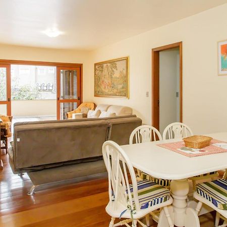 Apartamento Amplo E Aconchegante Na Av Das Hortencias No Centro De Gramado Exterior photo